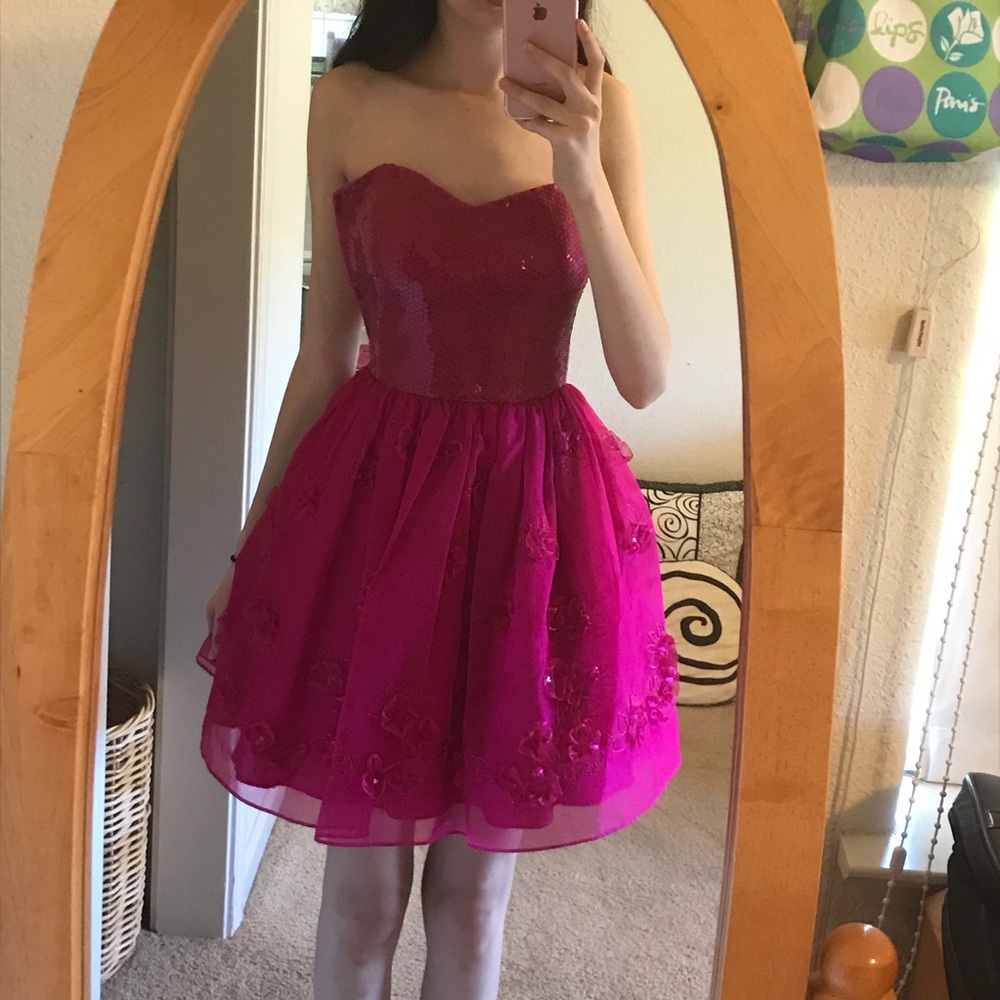 betsey johnson fuchsia dress